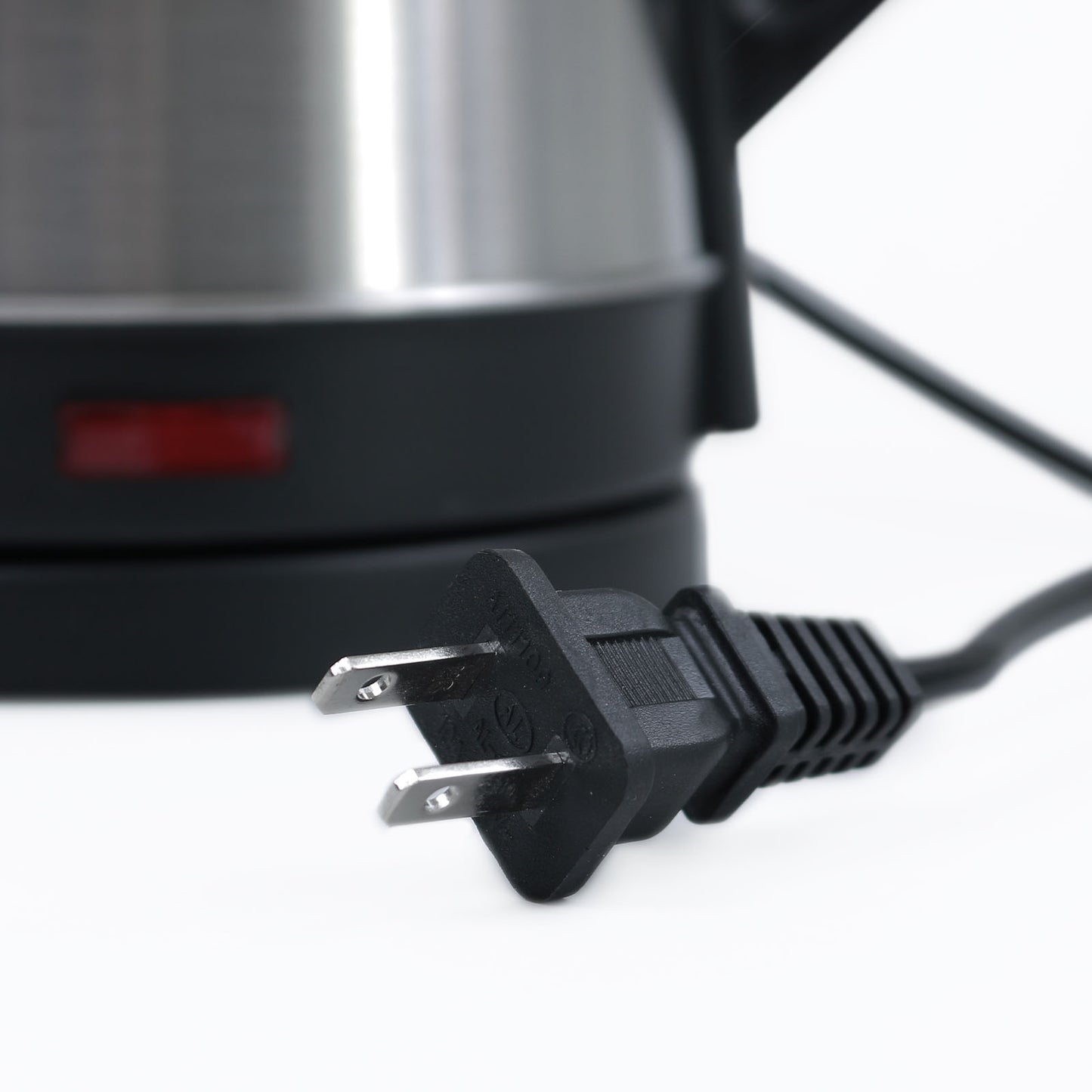 Hervidor electrico Record negro 1.8L