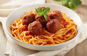 TALLARINES CON ALBÓNDIGAS